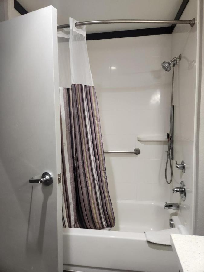 Hotel La Quinta By Wyndham Dallas North