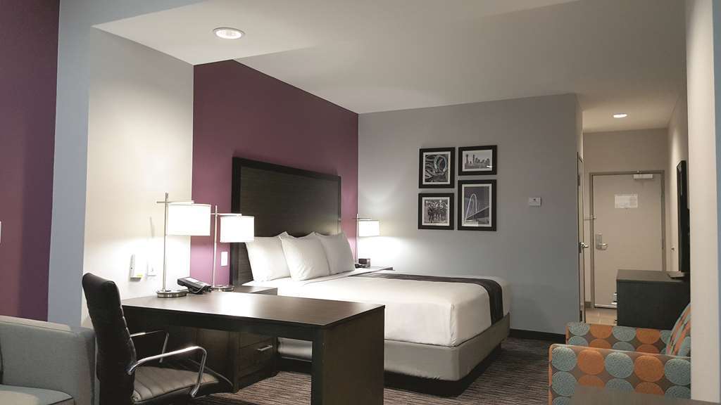 La Quinta By Wyndham Dallas North Hotel 3*