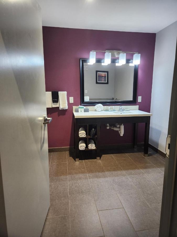 Hotel La Quinta By Wyndham Dallas North 3*