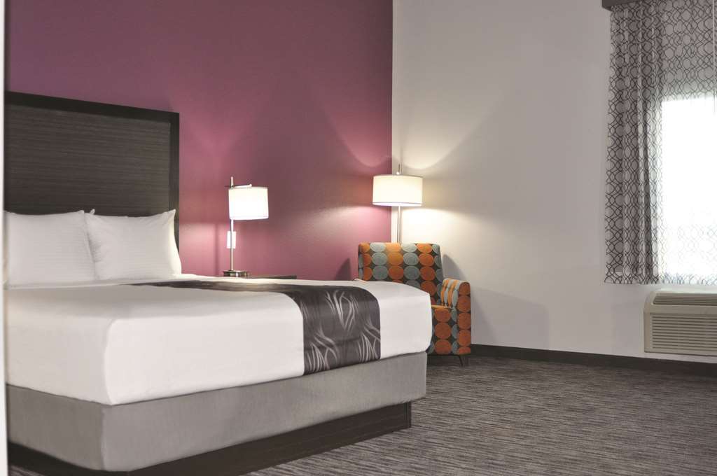 Hotel La Quinta By Wyndham Dallas North Grand Prairie
